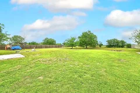 Exterior - 320 Sunset Ridge Rd, Maxwell, TX 78656 photo 6 of 9