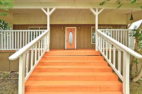 Exterior - 320 Sunset Ridge Rd, Maxwell, TX 78656 photo 5 of 9