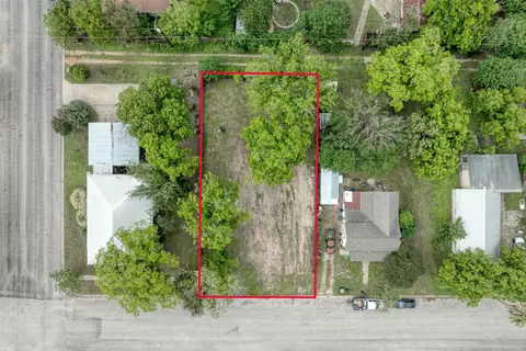 809 E Fannin St, Luling, TX 78648 photo 13