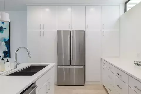 Kitchen - 3406 E 17th St #5, Austin, TX 78721 photo 2 of 3