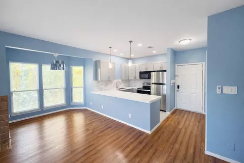 808 W 29th St #206, Austin, TX 78705