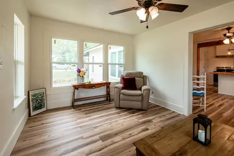 801 N Avenue A Ave, Cross Plains, TX 76443