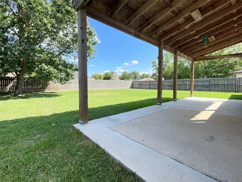 521 Britni Loop, Kyle, TX 78640 photo 4