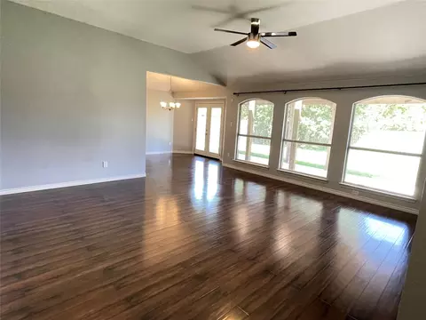 521 Britni Loop, Kyle, TX 78640 photo 2