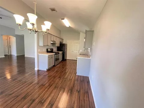 521 Britni Loop, Kyle, TX 78640 photo 3