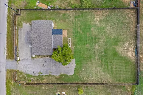 109 Zacate St, Elgin, TX 78621 photo 28