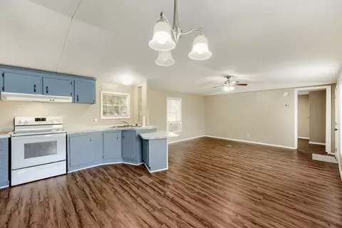 208 Circle Dr, Buda, TX 78610 photo 7