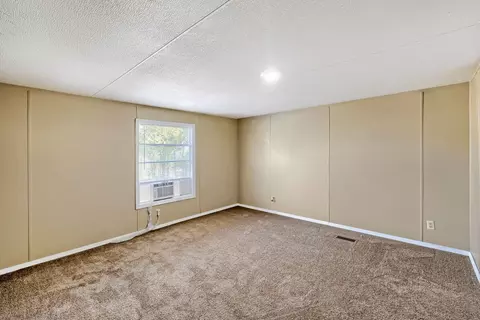 208 Circle Dr, Buda, TX 78610 photo 16