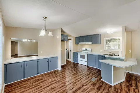 208 Circle Dr, Buda, TX 78610 photo 14