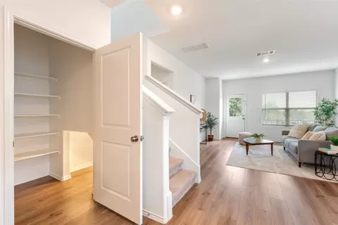 Entry Way - 150 Tofalla, Kyle, TX 78640 photo 1 of 4