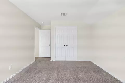 Bedroom - 1007 Antelope Trl, Temple, TX 76504 photo 7 of 7