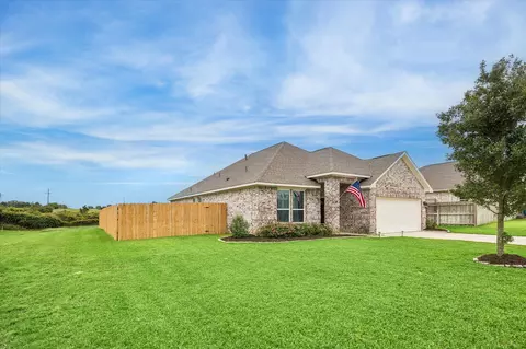 1401 Timber Oaks Dr, Brenham, TX 77833