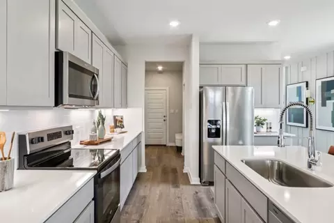 224 Bendecido Loop, Elgin, TX 78621 photo 3