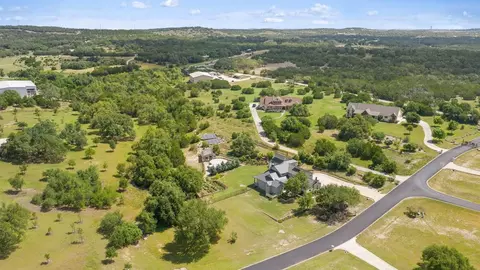 409 Dos Lagos, Dripping Springs, TX 78620