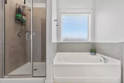 Bath - 205 Bright Star Ln, Georgetown, TX 78628 photo 3 of 5
