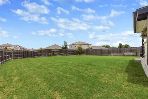 Exterior - 205 Bright Star Ln, Georgetown, TX 78628 photo 6 of 7