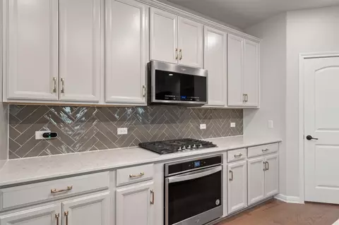 Kitchen - 1940 Blue River Dr, Leander, TX 78641 photo 3 of 4
