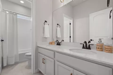 Bath - 1940 Blue River Dr, Leander, TX 78641 photo 5 of 5