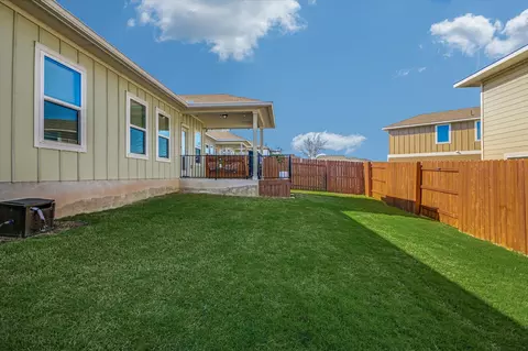 Exterior - 11504 Comano Dr, Austin, TX 78747 photo 3 of 4
