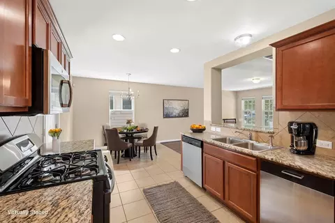 Kitchen - 458 Nottingham Loop, Kyle, TX 78640 photo 2 of 7