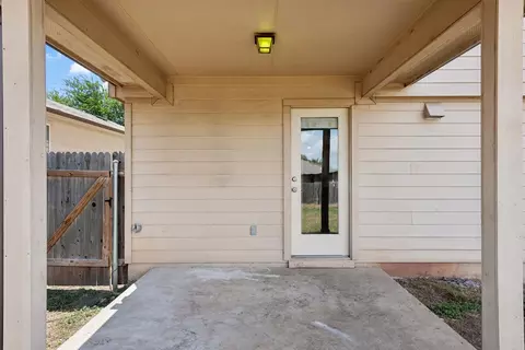Exterior - 458 Nottingham Loop, Kyle, TX 78640 photo 3 of 5