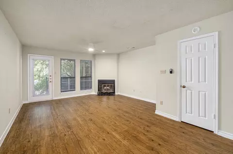 1404 Norwalk Ln #206, Austin, TX 78703