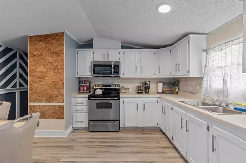 218 Boxcar Path, Kyle, TX 78640 photo 5