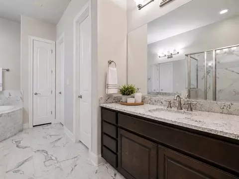 Bath - 3417 Flat Iron Ct, Leander, TX 78641 photo 3 of 3