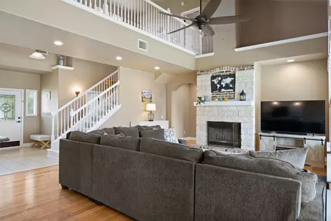 208 Dawn Dr, Liberty Hill, TX 78642
