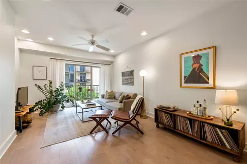 908 Nueces St #37, Austin, TX 78701