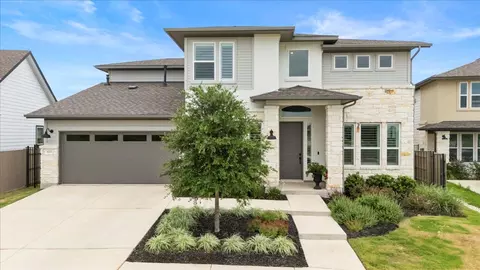 Exterior - 8113 Edmondson Bnd, Austin, TX 78744 photo 1 of 2
