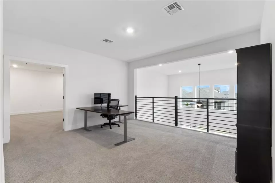 Entry Way - 8113 Edmondson Bnd, Austin, TX 78744 photo 2 of 3
