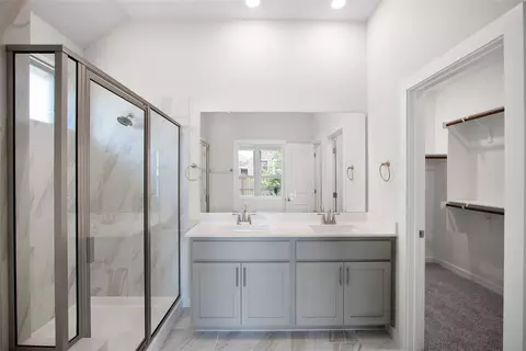 Bath - 19509 Erna Dr, Pflugerville, TX 78660 photo 1 of 2