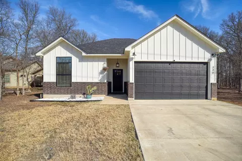 338 W Keanahalululu Ln, Bastrop, TX 78602