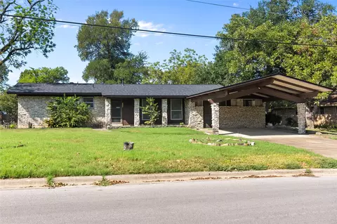Exterior - 1105 E Applegate Dr, Austin, TX 78753 photo 2 of 7