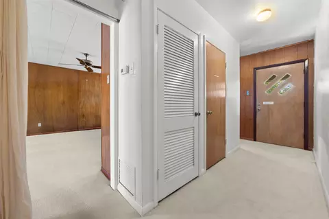 Entry Way - 1105 E Applegate Dr, Austin, TX 78753 photo 2 of 4