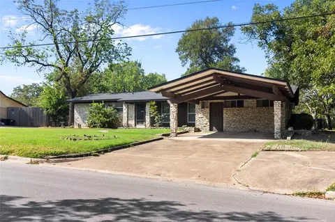 Exterior - 1105 E Applegate Dr, Austin, TX 78753 photo 3 of 7