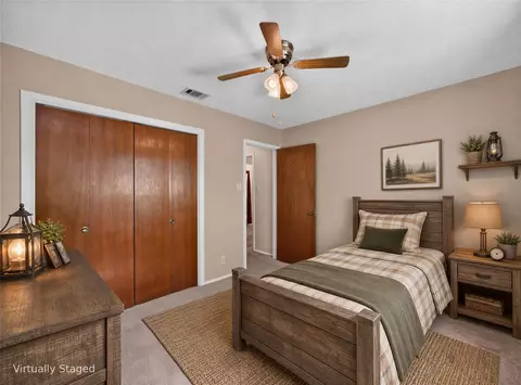 Bedroom - 404 E Central Dr, Georgetown, TX 78628 photo 3 of 6
