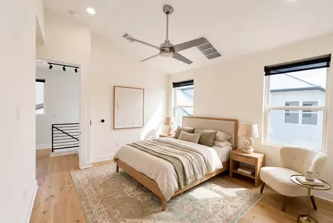 1123 Omega Ave #1, Austin, TX 78721
