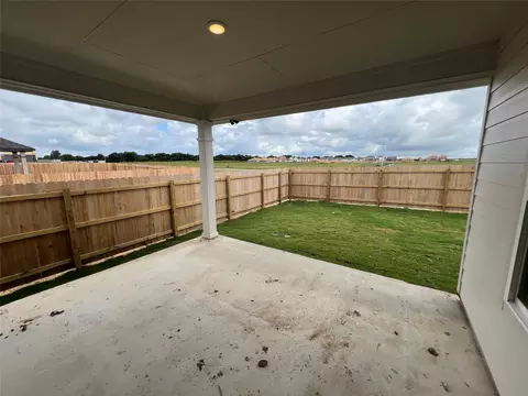 Exterior - 240 Gus Loop, Georgetown, TX 78626 photo 3 of 4