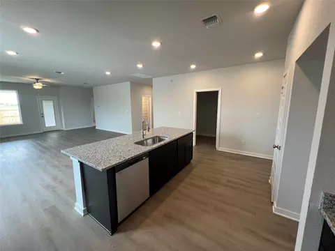 Kitchen - 240 Gus Loop, Georgetown, TX 78626 photo 1 of 1