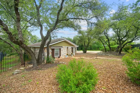 1211 Falcon Ledge Dr, Austin, TX 78746