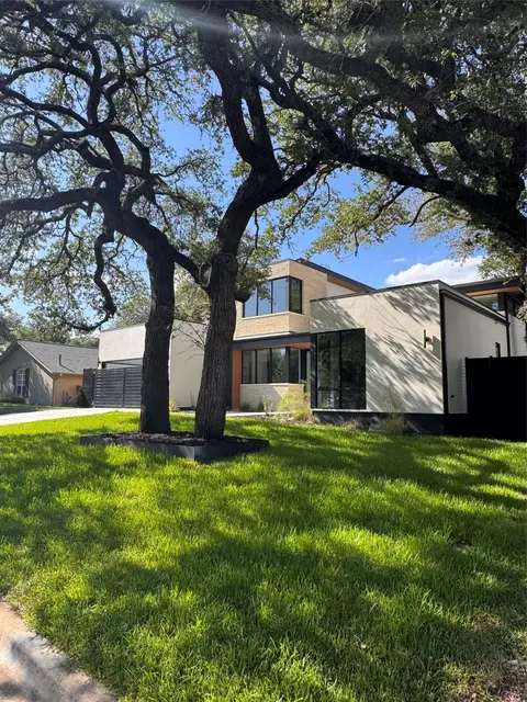 4216 Deepwoods Dr, Austin, TX 78731