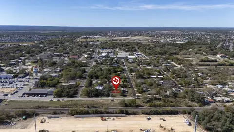 313 N Front St, Kyle, TX 78640