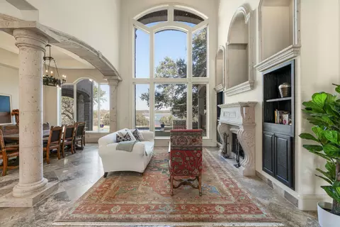 401 Brooks Hollow Rd, Lakeway, TX 78734