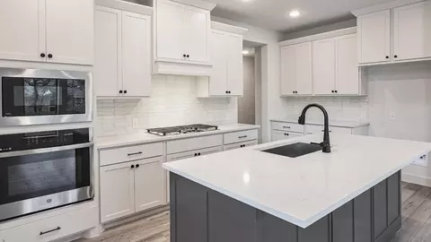 172 Basket Flower Loop, Kyle, TX 78640 photo 6