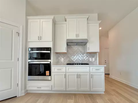 Kitchen - 461 Young St, Buda, TX 78610 photo 4 of 4