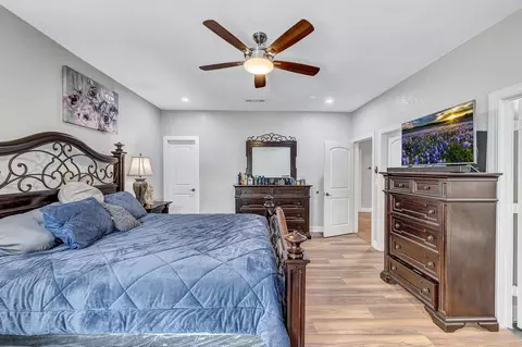 Bedroom - 421 Las Lomas Dr, Elgin, TX 78621 photo 4 of 9