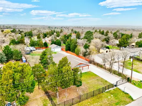 View/Area - 421 Las Lomas Dr, Elgin, TX 78621 photo 4 of 4
