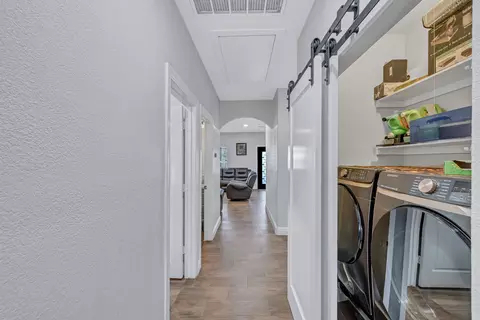 Entry Way - 421 Las Lomas Dr, Elgin, TX 78621 photo 1 of 1
